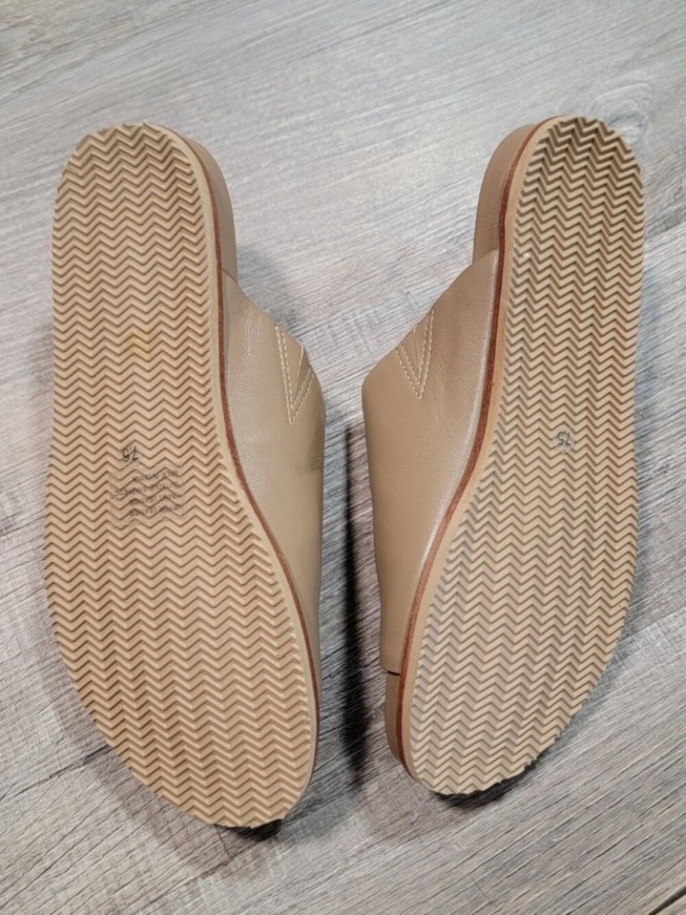 NWOB J Jill Leather Sandals Size 7.5 Beige Tan Brown Minimalist Modern Slides - Picture 6 of 6